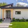 Kelowna benchmark house prices manage to hang on at just over $1M